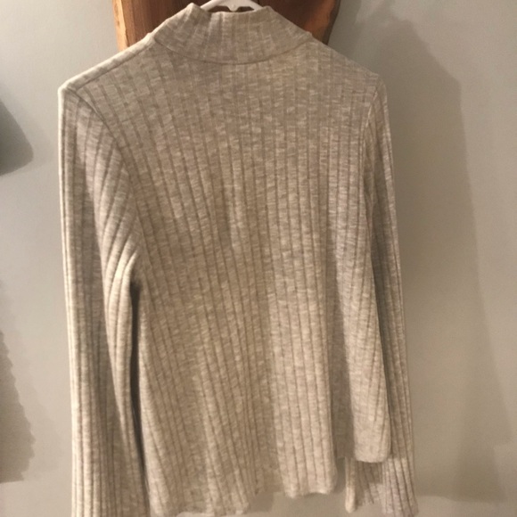 Honey Punch Sweaters - Gray turtle neck Honey Punch Sweaters - Gray turtle neck